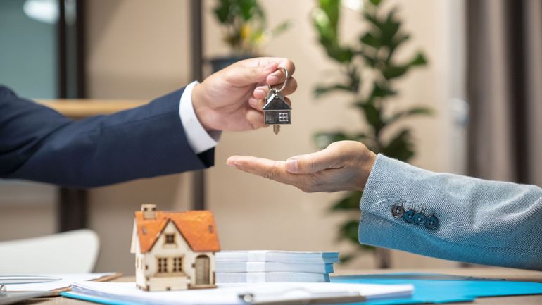 Un bailleur peut exiger des revenus valant le triple du loyer, tranche le Conseil d'État