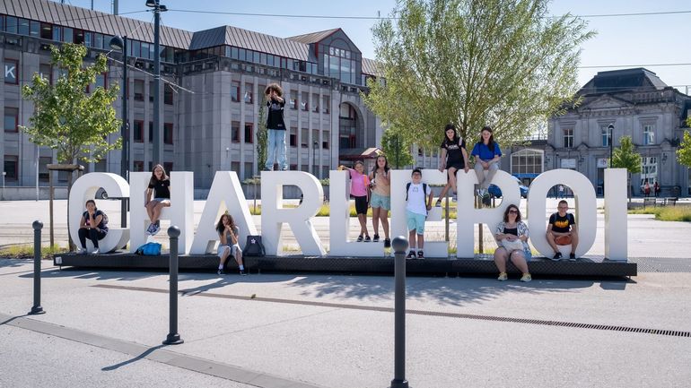 Charleroi : le collectif citoyen Move Up engagés pour une grande collecte de jouets Charleroi : le collectif citoyen Move Up engagés pour une grande collecte de jouets