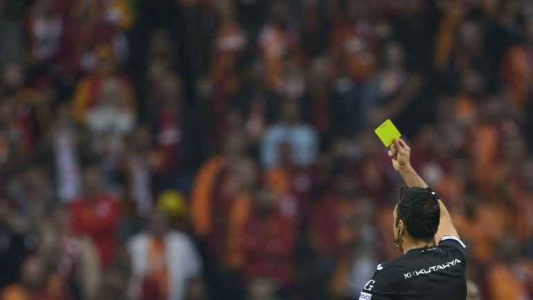 Turquie : près de 150 arbitres suspendus pour avoir parié sur des matches de football Turquie : près de 150 arbitres suspendus pour avoir parié sur des matches de football