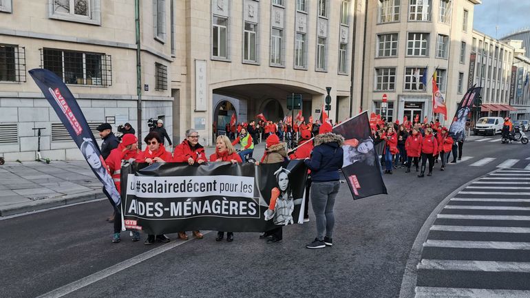 Les aides-ménagères bruxelloises pourront avoir une augmentation en janvier Les aides-ménagères bruxelloises pourront avoir une augmentation en janvier