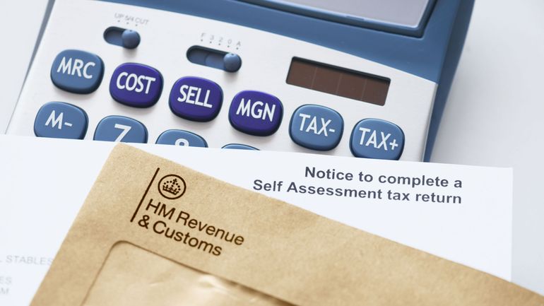 Emploi au noir légal : est-ce scandaleux de travailler sans payer d'impôt ?