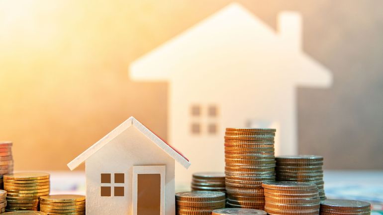 Baisse des droits d'enregistrement immobilier : à qui profite vraiment l'abattement fiscal ?