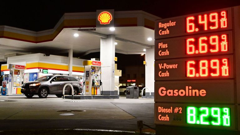 Trump autorise tous les Américains à acheter du diesel rouge