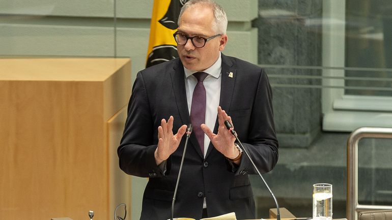 Le ministre-président flamand Matthias Diependaele plaide pour un renforcement policier fédéral à Zaventem quelques jours après une agression au couteau