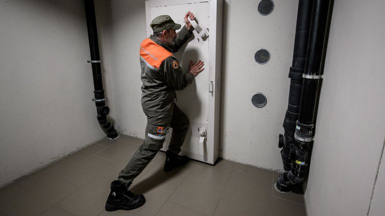 La Suisse tente de maintenir ses abris anti-atomiques opérationnels, certains transformés en cave à vin ou en salle de fête