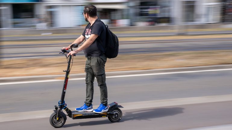 Les trottinettes vendues en Belgique ne respectent pas la réglementation : sur 40 contrôles, seules 5 étaient conformes