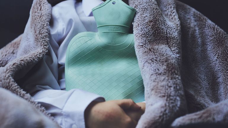 Les bouillottes, alliées pendant la période hivernale, peuvent être dangereuses si mal utilisées