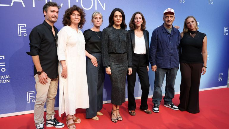 Le téléfilm belge "Au sein des autres" remporte trois prix au Festival de la Fiction de La Rochelle