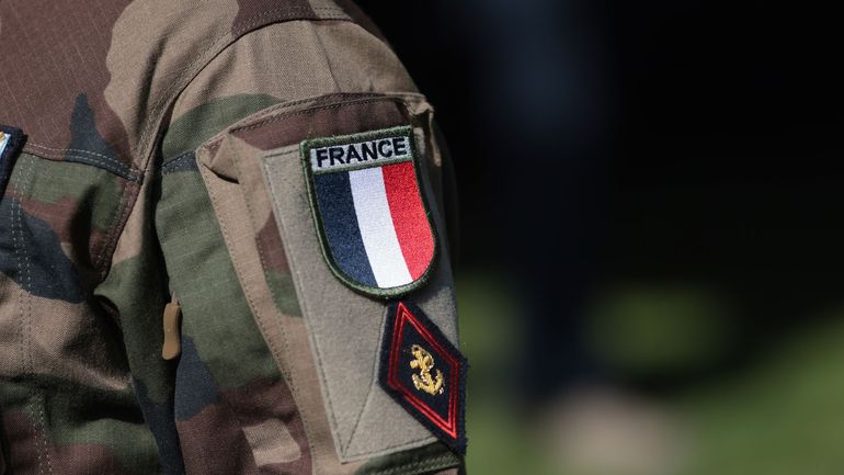 France : un avion de l'armée s'écrase lors d'un vol d'instruction dans les Alpes de Haute-Provence, les pilotes blessés