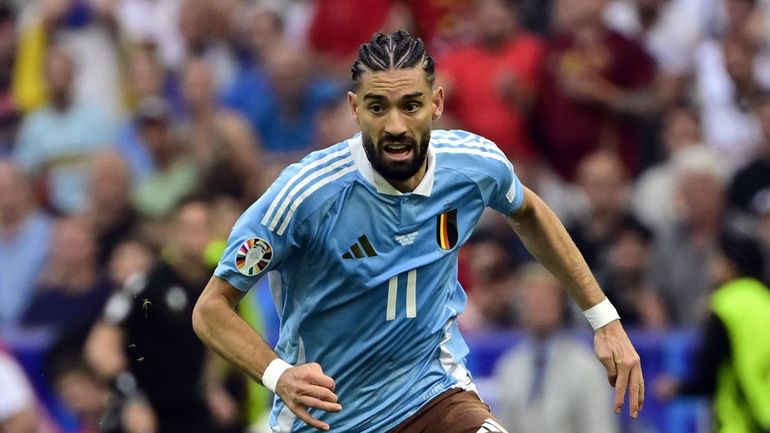 Yannick Carrasco stupidement exclu face à Julien De Sart après avoir applaudi l'arbitre