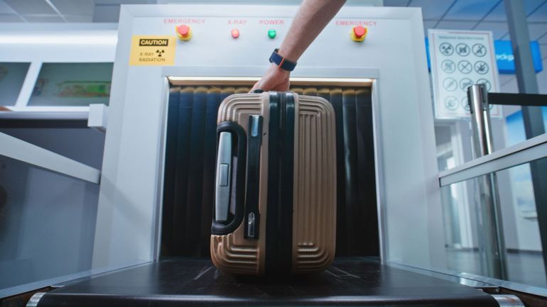 Une Américaine condamnée à 40 mois de prison après avoir été arrêtée à Brussels airport avec 35 kilos de cannabis Une Américaine condamnée à 40 mois de prison après avoir été arrêtée à Brussels airport avec 35 kilos de cannabis