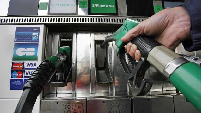Besoin de faire le plein d'essence ? Les prix plus élevés à la pompe dès samedi