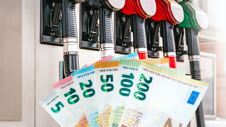 La hausse se confirme : faire le plein de diesel coûtera encore plus cher dès jeudi, une hausse de 14,4 centimes