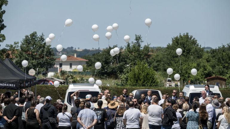 France : plusieurs centaines de personnes aux obsèques de la petite Lyhanna