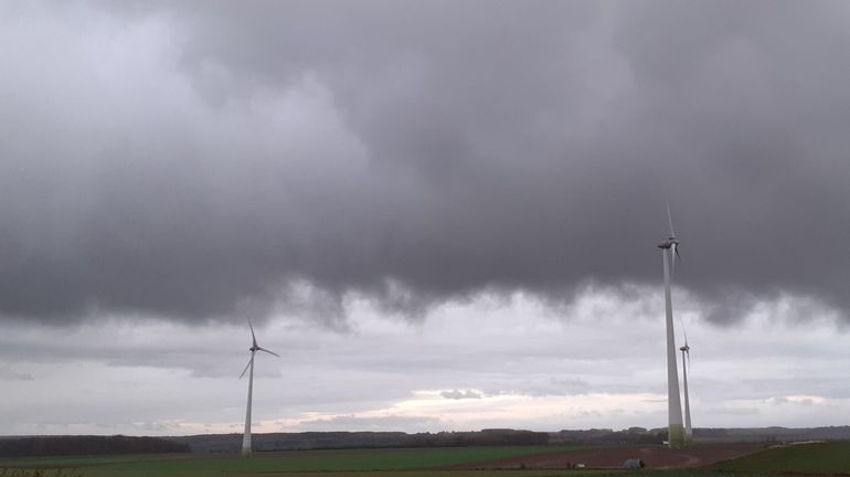 Météo en Belgique : un samedi rythmé par pluies, averses, vent et fraîcheur Météo en Belgique : un samedi rythmé par pluies, averses, vent et fraîcheur