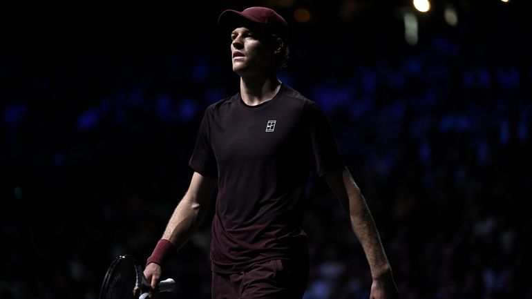 Jannik Sinner gagne son premier Masters 1000 de Paris et redevient N.1 mondial