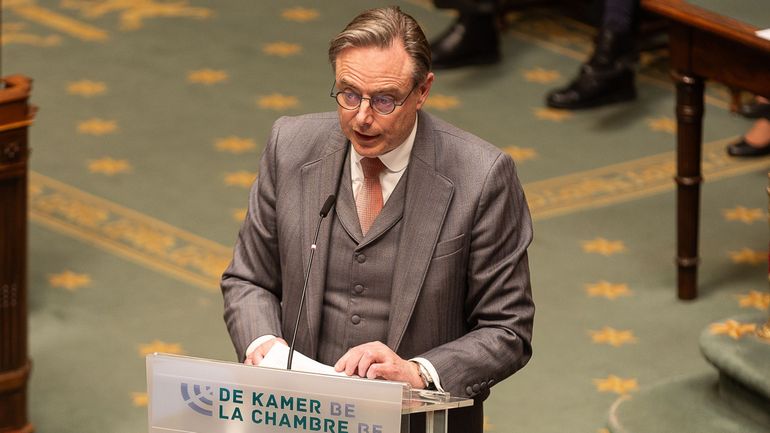 La revue de presse : le respect du droit international ? Oui au Groenland, non en Iran