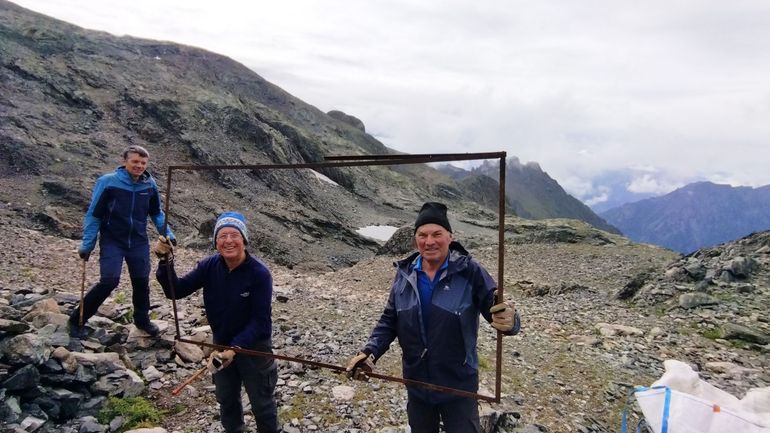 Faire disparaître les tonnes de déchets encombrants de la montagne : une association y travaille depuis 25 ans