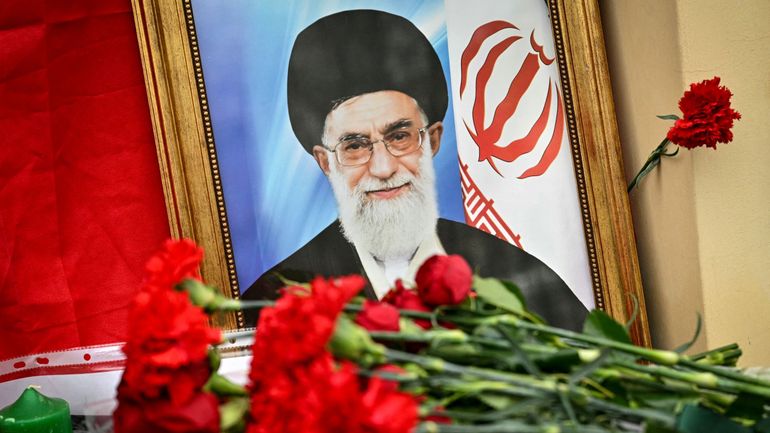 Mort d'Ali Khamenei : le pouvoir du Guide suprême, colonne vertébrale du régime théocratique iranien
