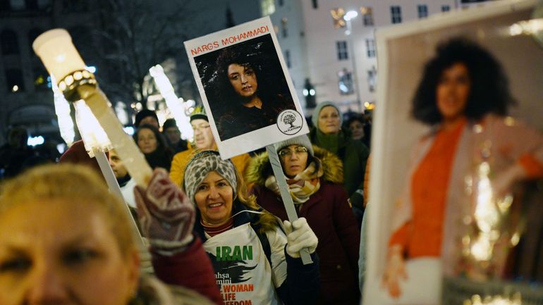 L'Iranienne Narges Mohammadi, lauréate du Prix Nobel de la paix, a été hospitalisée en urgence