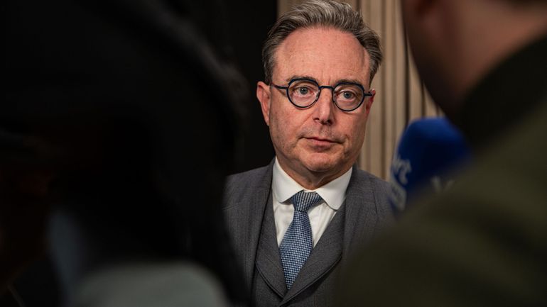 La revue de presse : le magicien Bart De Wever fait disparaitre les trois jours de grève La revue de presse : le magicien Bart De Wever fait disparaitre les trois jours de grève