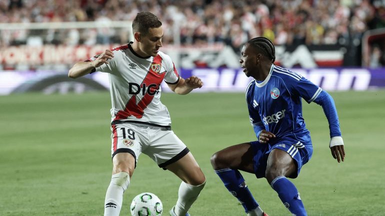 Direct vidéo : Strasbourg - Rayo Vallecano, les Espagnols prennent les commandes (0-1)