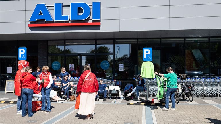 Une quarantaine de magasins Aldi fermés ce samedi contre le projet d'ouverture le dimanche