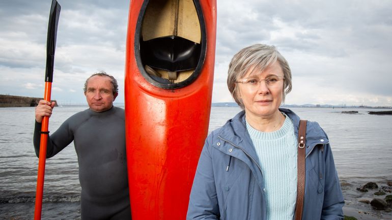 Déclaré mort, il réapparaît cinq ans plus tard : l’incroyable histoire de John Darwin racontée dans cette série britannique