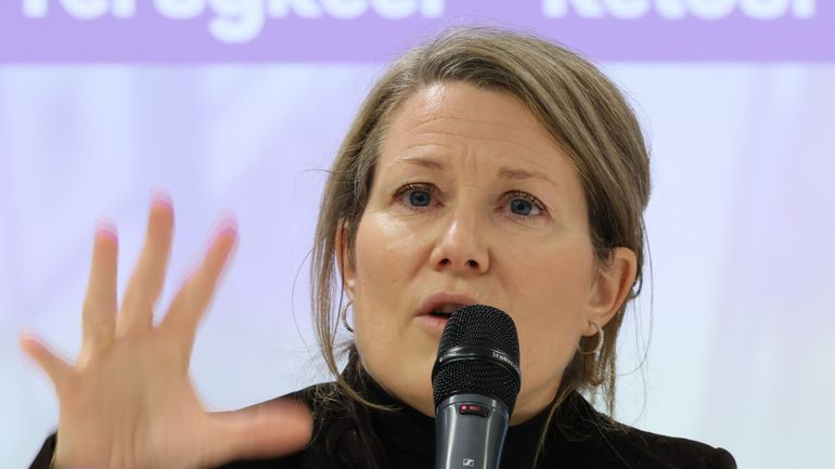 Malgré le gel par la Justice, la ministre Van Bossuyt compte maintenir sa politique migratoire : "Elle n'a cure de la séparation des pouvoirs"