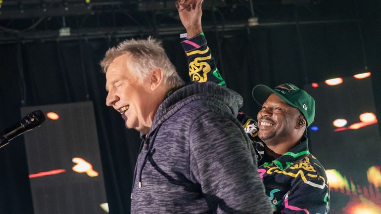 Jean-Luc Fonck et MC Solaar enflamment la scène de Viva for Life avec leur duo : "En Catimini" Jean-Luc Fonck et MC Solaar enflamment la scène de Viva for Life avec leur duo : "En Catimini"