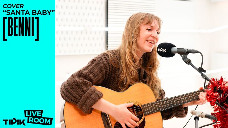 Sessions de Noël : Benni reprend "Santa Baby" dans la Tipik Live Room