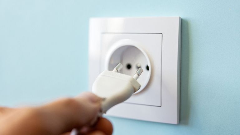 Emission spéciale "QR le débat" et "On n’est pas des pigeons" : l’énergie deviendra-t-elle bientôt un luxe ? Votez et commentez Emission spéciale "QR le débat" et "On n’est pas des pigeons" : l’énergie deviendra-t-elle bientôt un luxe ? Votez et commentez