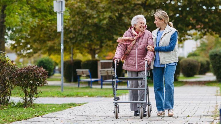 Le gouvernement propose une solution pour les aidants-proches exclus du chômage