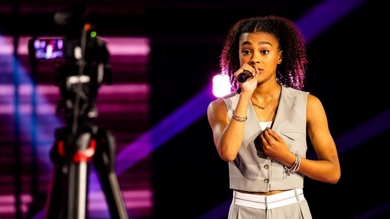 Mealyah bouleverse la finale de The Voice Kids avec une reprise sensible de Louane Mealyah bouleverse la finale de The Voice Kids avec une reprise sensible de Louane