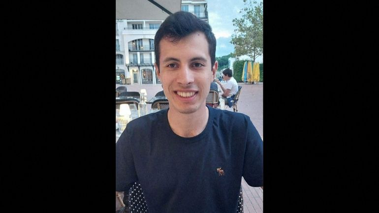 Mort de Quentin Deranque : alors que chaque extrême accuse l'autre, décryptage des faits minute par minute