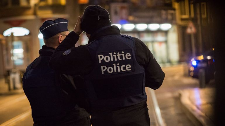 "Le dossier de l'Office des étrangers sera par définition un dossier à charge" : l'inquiétude des juges d'instruction sur les visites domiciliaires