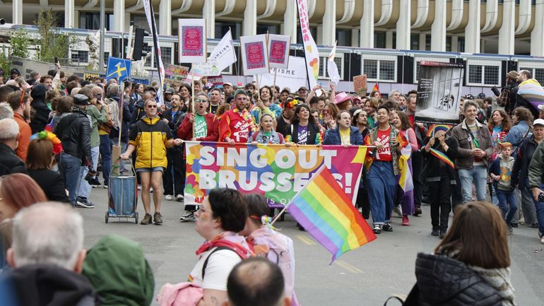 "La Pride, c'est aussi la protestation" : des milliers de participants pour les 30 ans de la Brussels Pride