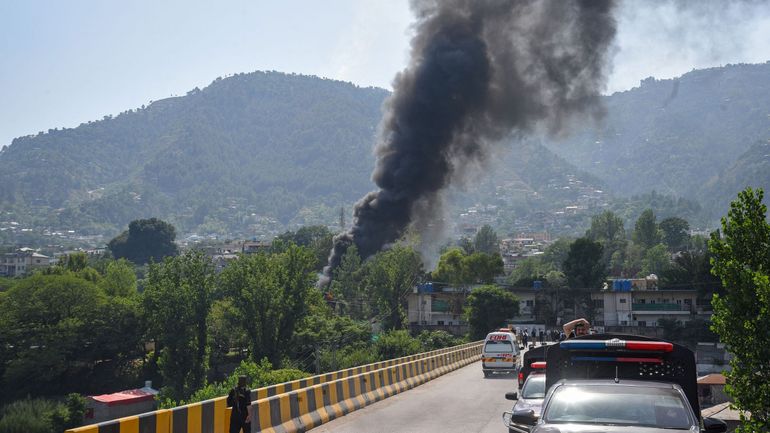 Tensions au Cachemire : le crash d'un hélicoptère au Cachemire pakistanais a fait une vingtaine de morts