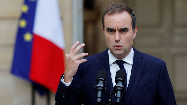 Crise politique en France : la situation permet au président de nommer un Premier ministre 