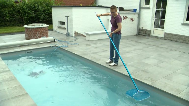 Les mini-piscines ont de plus en plus la cote dans les jardins