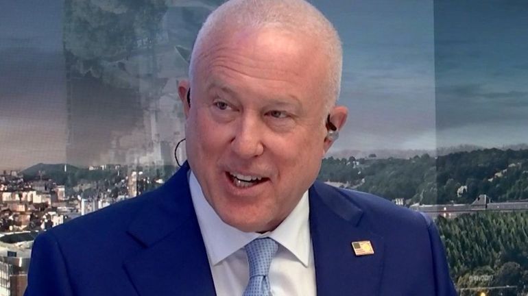 "Il n'y a pas de raison d'avoir peur des États-Unis" : le nouvel ambassadeur Bill White se veut rassurant sur notre relation transatlantique