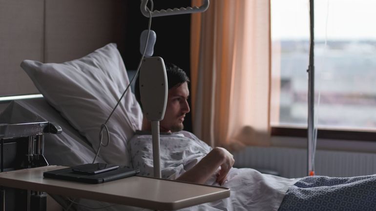 Hospitalisation en Belgique : des factures qui explosent et des patients dans l'incertitude