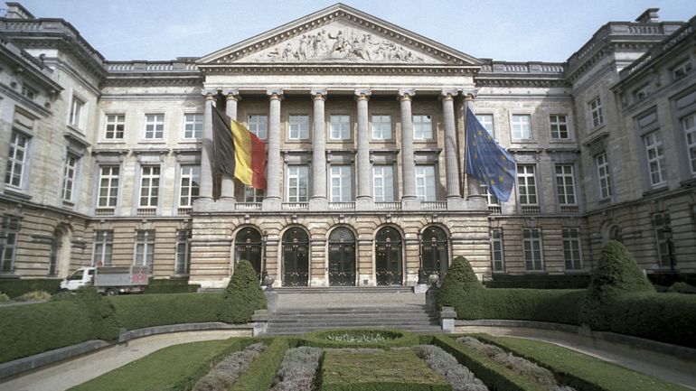 L’extrême droite s’infiltre-t-elle dans le paysage politique et médiatique belge ?