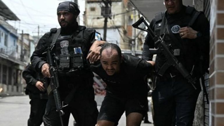 Une vingtaine de morts et 81 arrestations lors d’une opération antidrogue à Rio Une vingtaine de morts et 81 arrestations lors d’une opération antidrogue à Rio