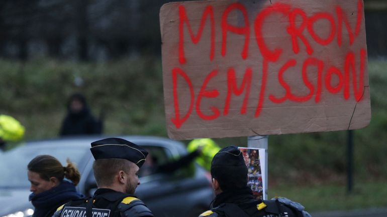 France : la motion de destitution contre Emmanuel Macron déclarée irrecevable à l'Assemblée