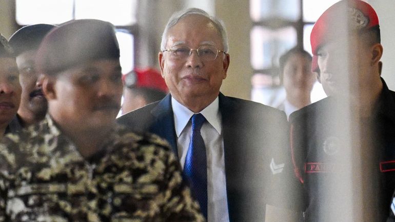 Scandale de corruption 1MDB en Malaisie : l'ex-Premier ministre Najib Razak condamné à 15 ans de prison
