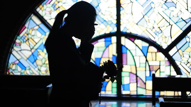 Croque-mort : un métier qui attire de plus en plus les jeunes femmes Croque-mort : un métier qui attire de plus en plus les jeunes femmes
