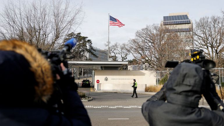 Ukrainiens et Américains à Genève en vue de nouveaux pourparlers avec Moscou, après une nouvelle nuit d'attaques