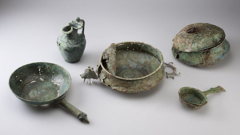 Ghislenghien : le mobilier des tombes gallo-romaines classé comme "Trésor" par la Fédération Wallonie-Bruxelles