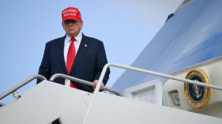 Les États-Unis sabrent l'accueil de réfugiés et privilégient des blancs sud-africains Les États-Unis sabrent l'accueil de réfugiés et privilégient des blancs sud-africains